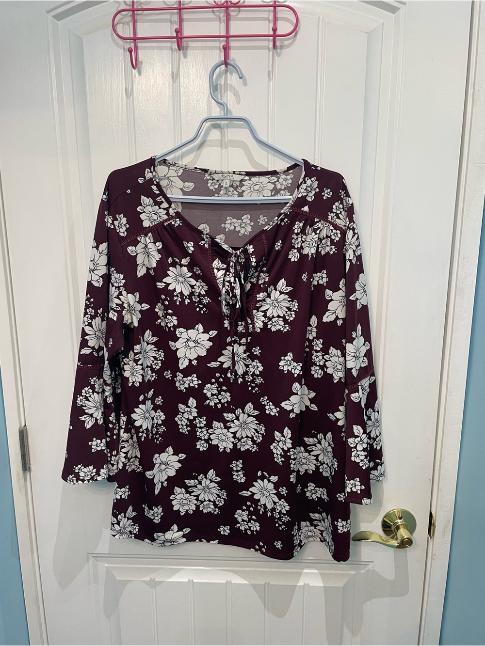 ALFRED SUNG Burgundy Floral Tie-Front Long Sleeve Tunic
